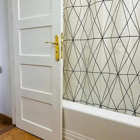 Oran Ts11 Appartement *